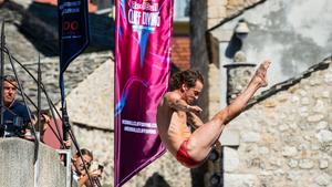 Red Bull Cliff Diving: Uzbudljiva borba za titule nastavlja se ove sedmice skokovima sa Starog mosta